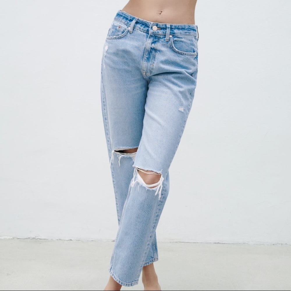 ZARA NWT Relaxed Fit Jeans